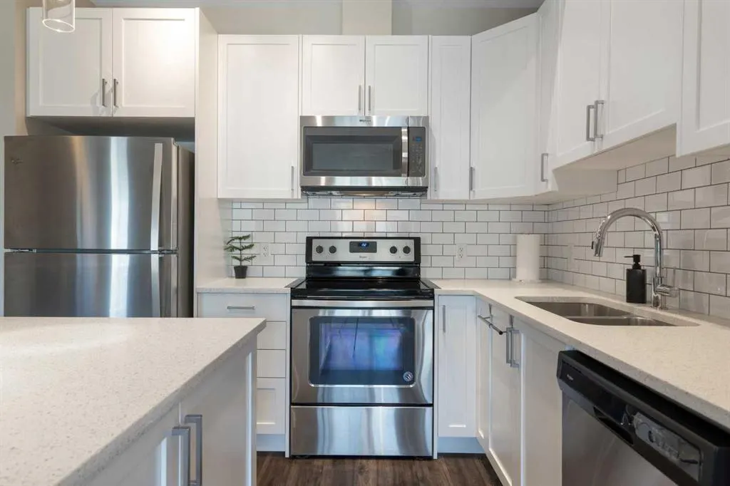 124 Evanscrest Gardens NW