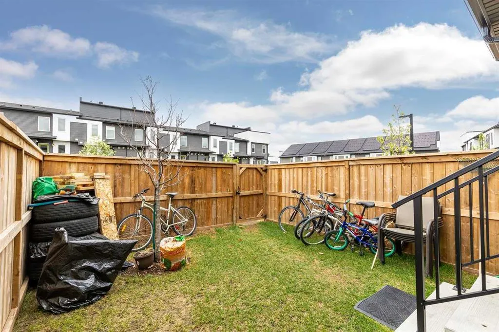 420 Seton Circle SE