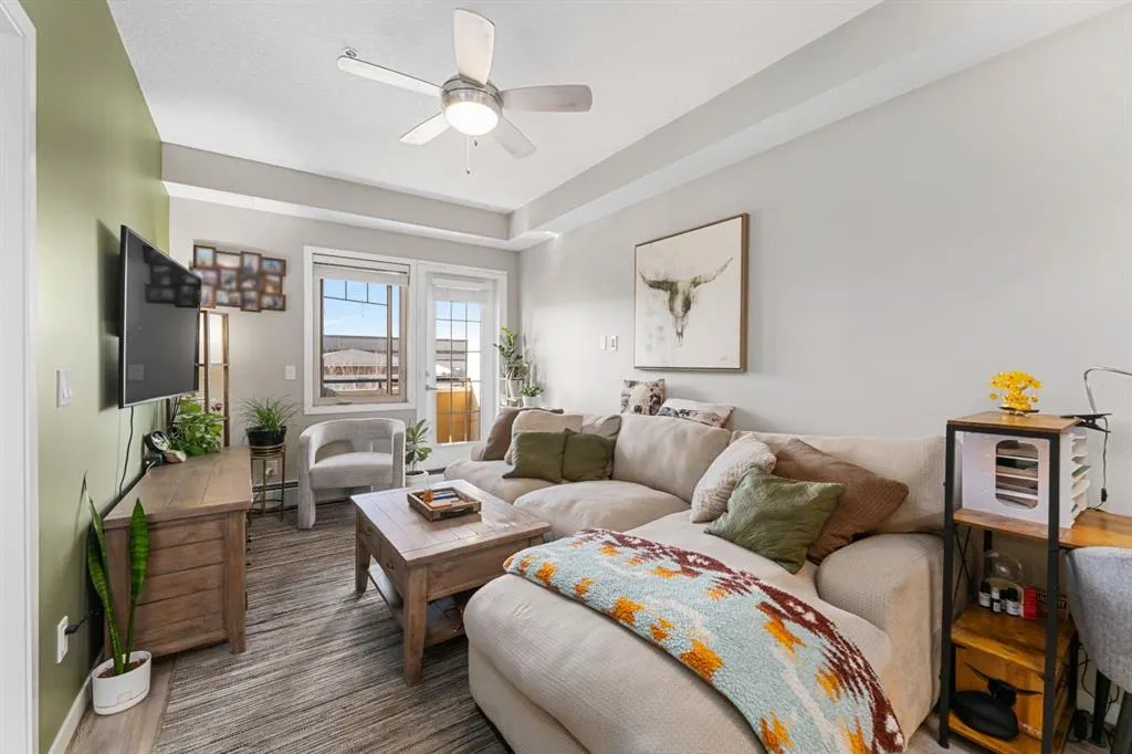 10 Mahogany Mews SE, #213