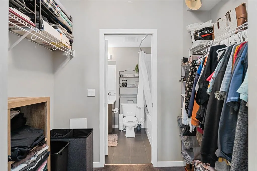 10 Mahogany Mews SE, #213