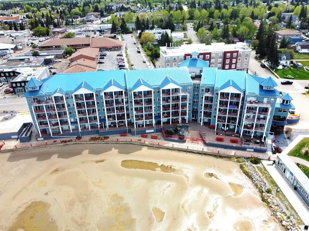 5100 Lakeshore Drive, #401