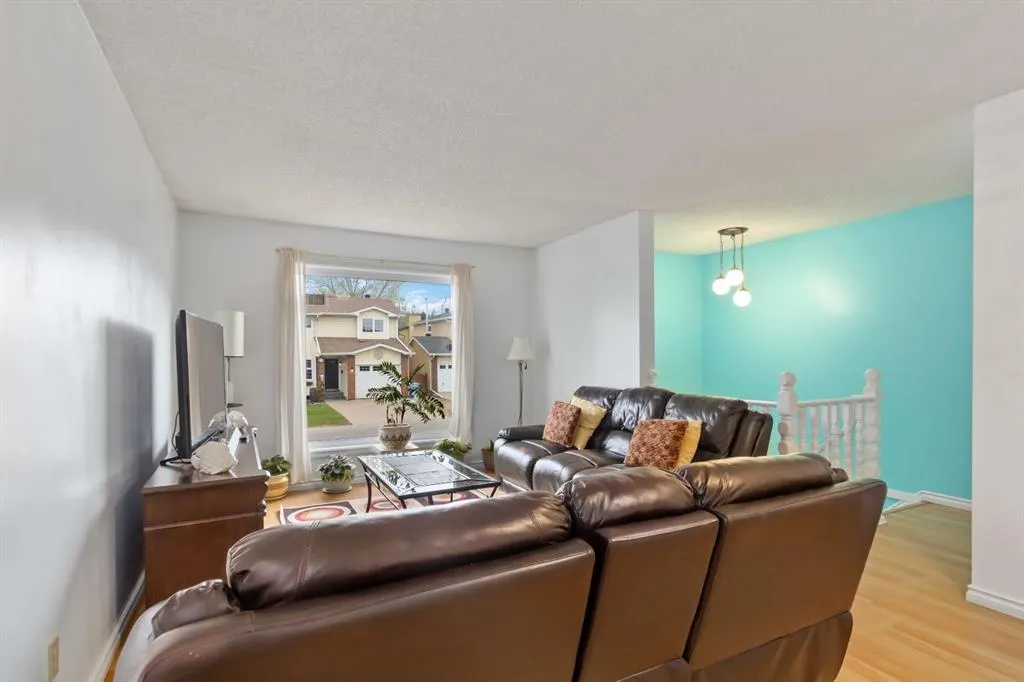131 Grayling Crescent