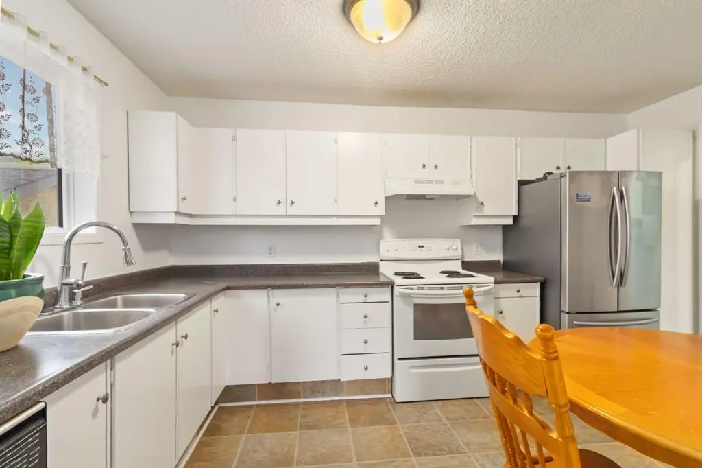 131 Grayling Crescent