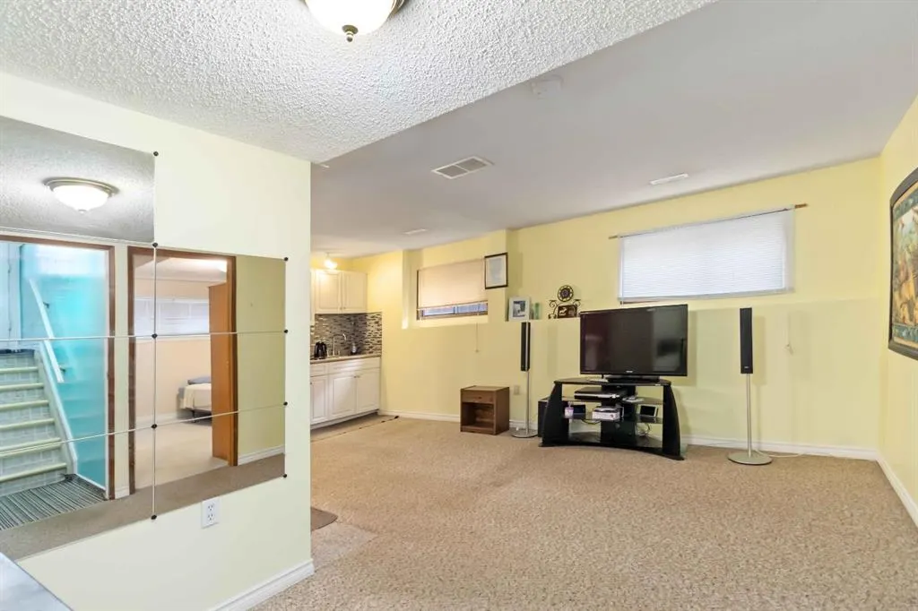 131 Grayling Crescent