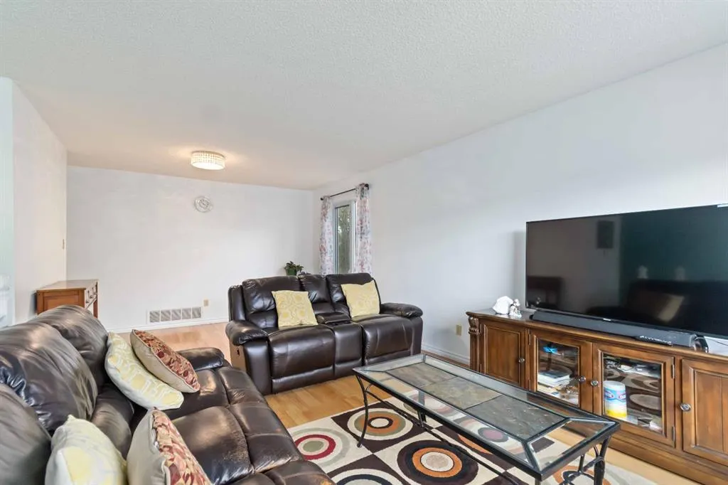 131 Grayling Crescent