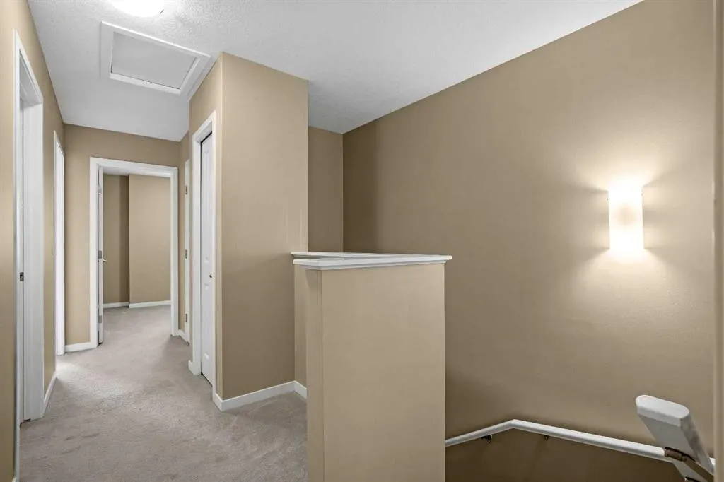 28 Copperpond Rise SE