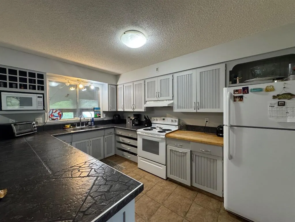5210 Waghorn