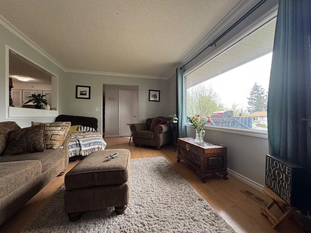 5210 Waghorn