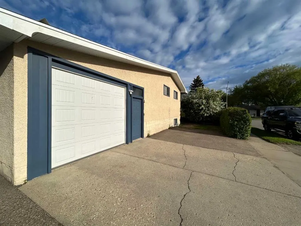 5210 Waghorn