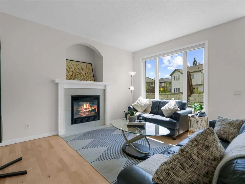 64 Royal Oak Cape NW