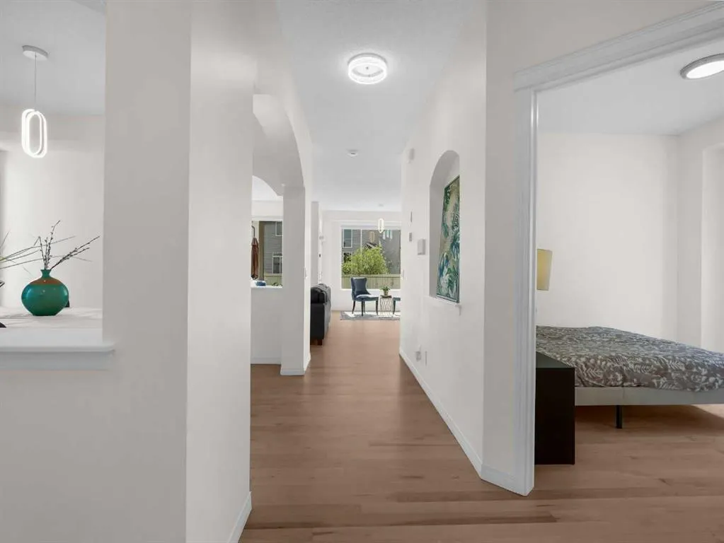 64 Royal Oak Cape NW
