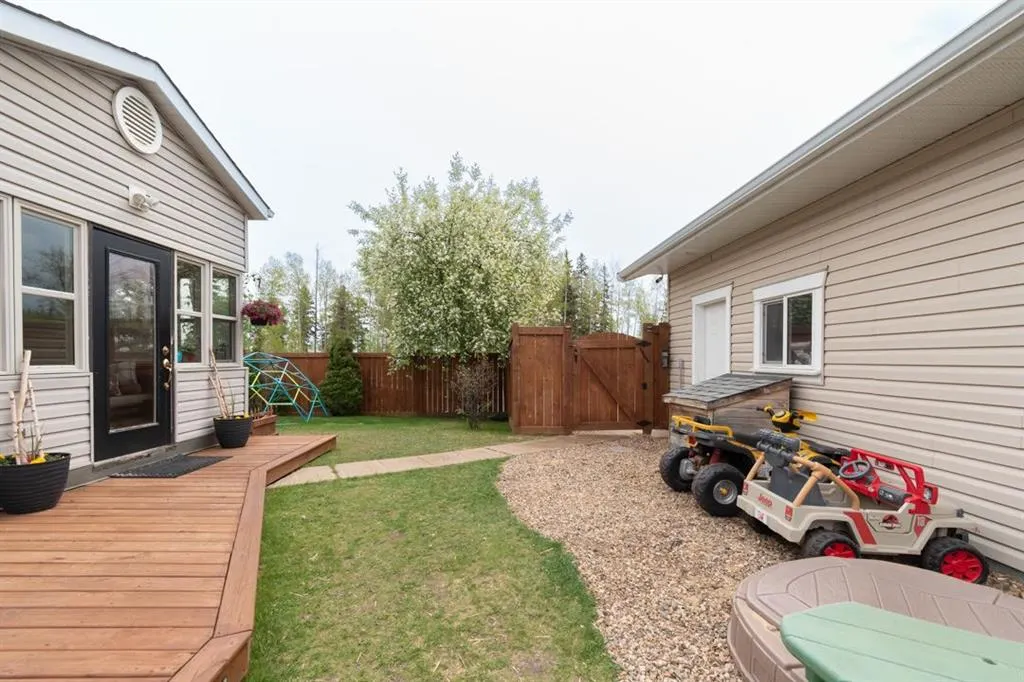 101 Robin Crescent