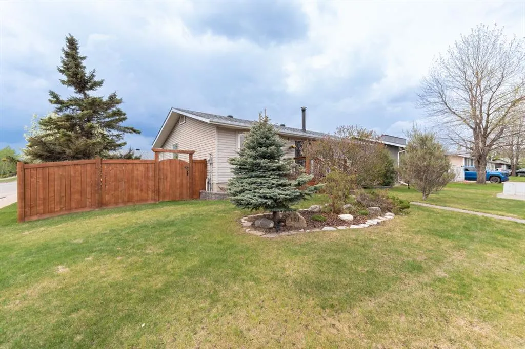 101 Robin Crescent