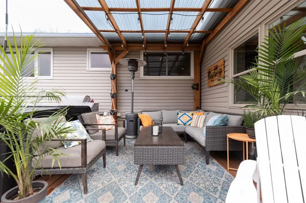 101 Robin Crescent