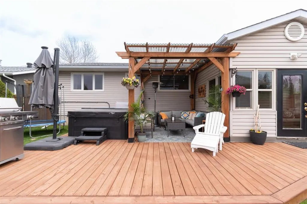 101 Robin Crescent