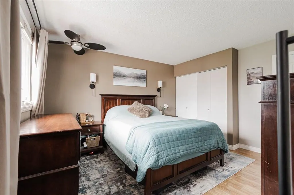 101 Robin Crescent