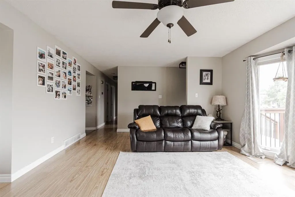 101 Robin Crescent