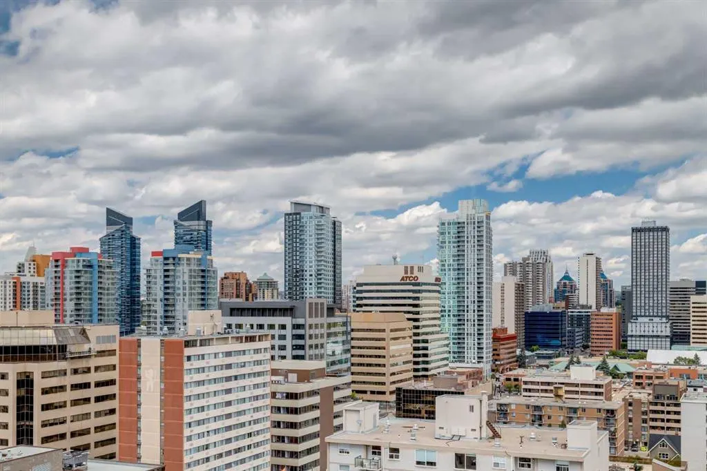 817 15 Avenue SW, #1700