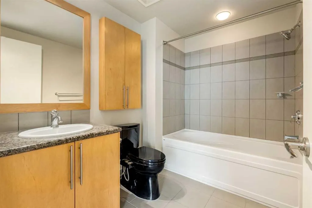 817 15 Avenue SW, #1700