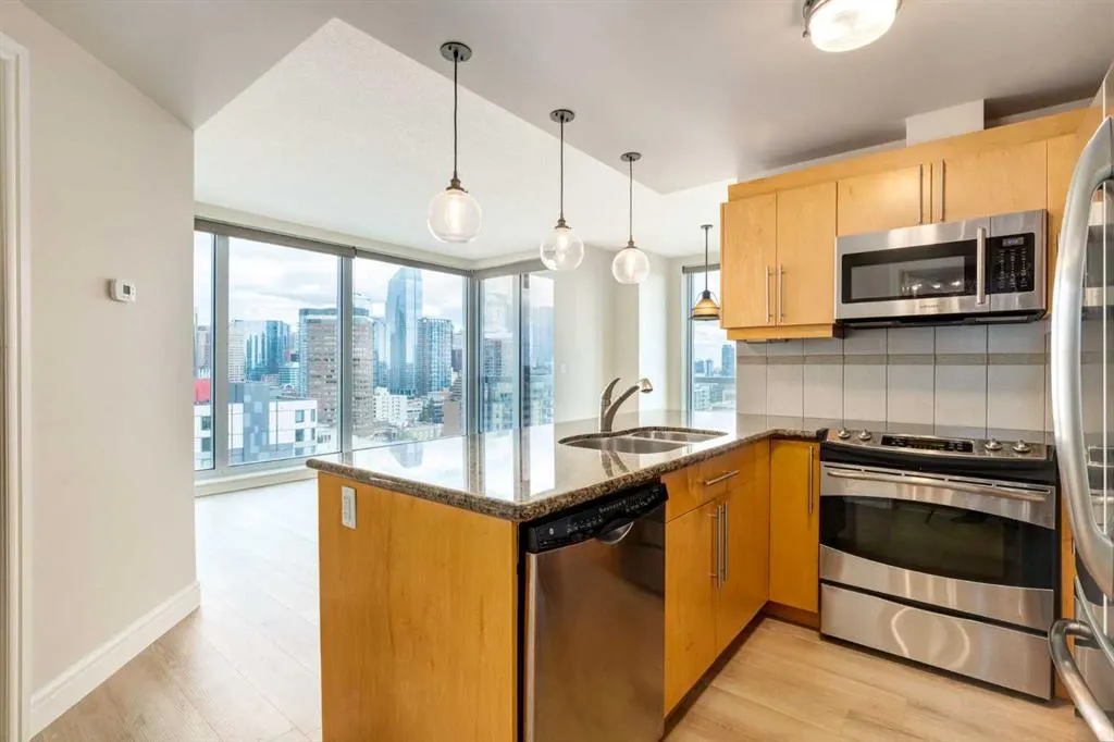 817 15 Avenue SW, #1700