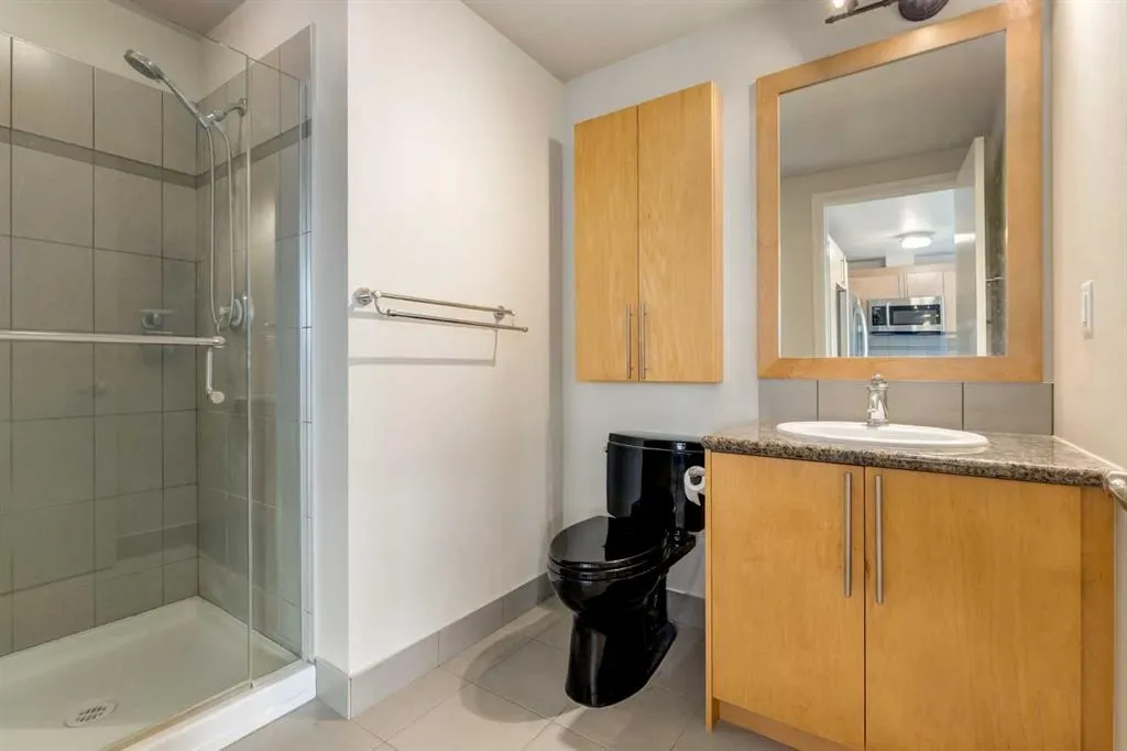817 15 Avenue SW, #1700