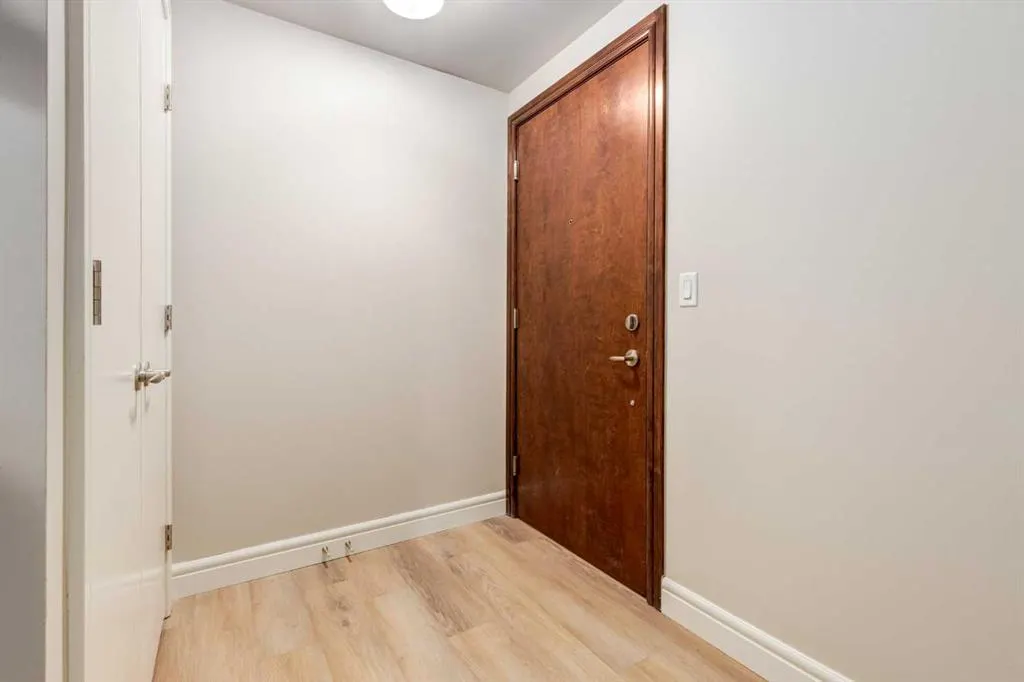 817 15 Avenue SW, #1700