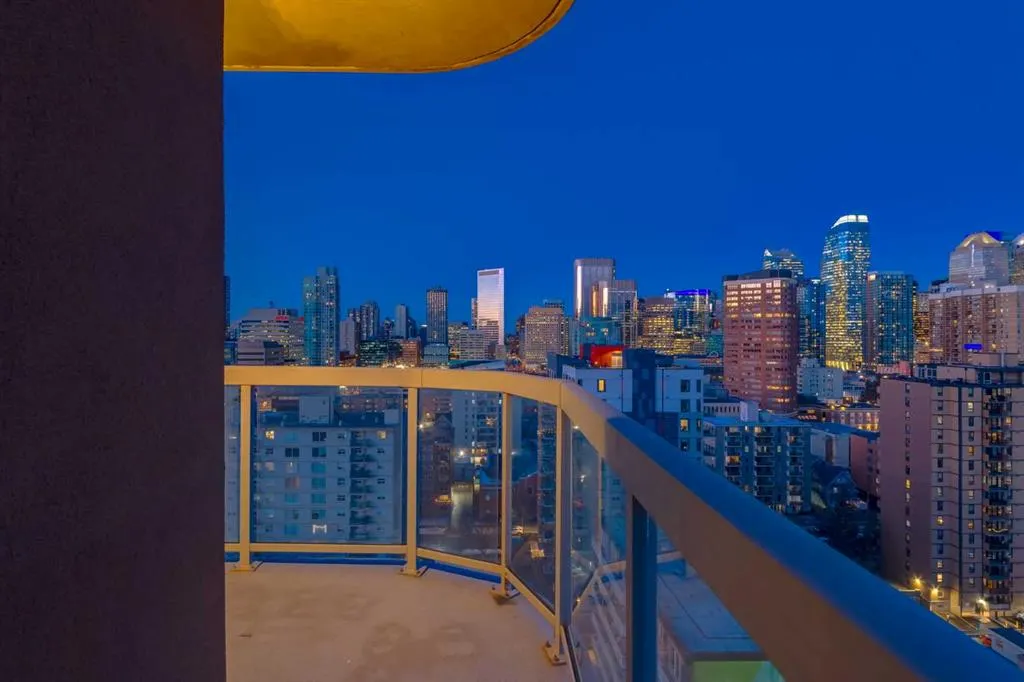 817 15 Avenue SW, #1700