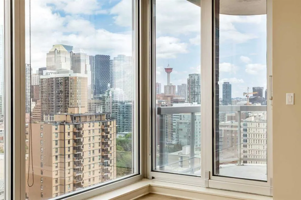 817 15 Avenue SW, #1700