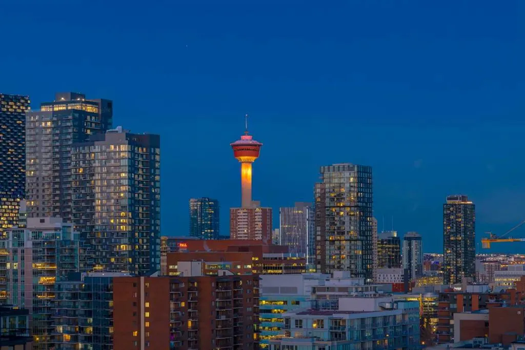 817 15 Avenue SW, #1700