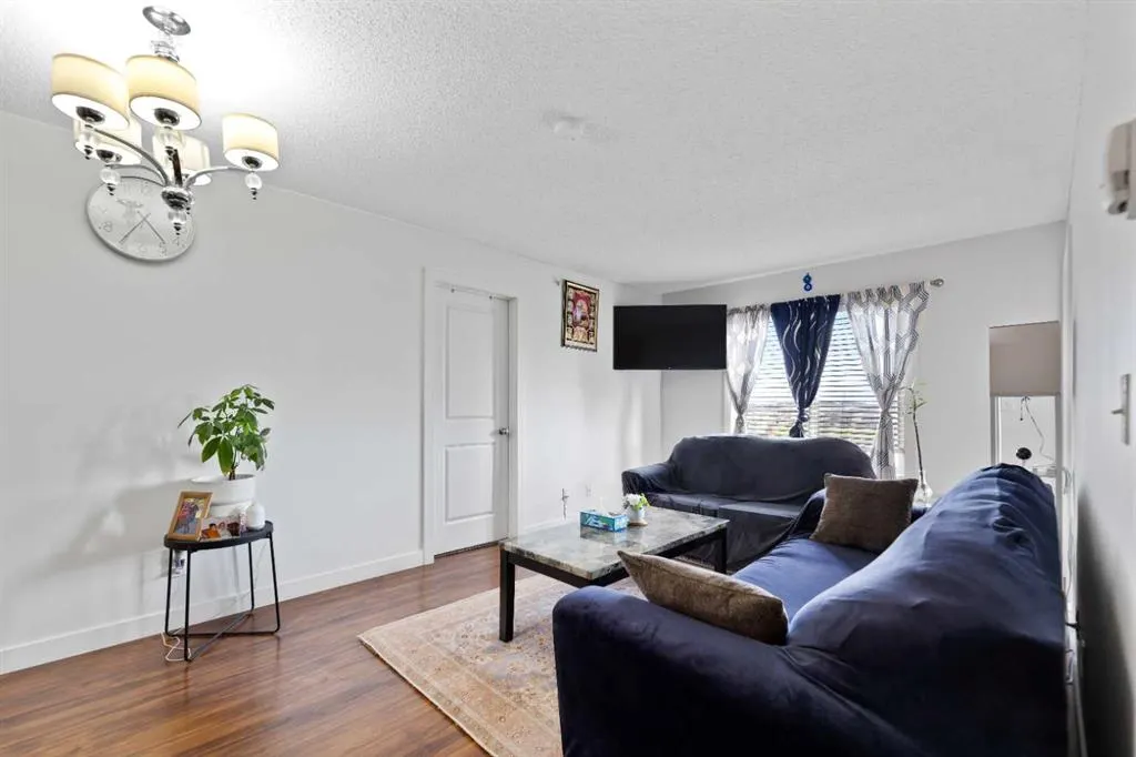 15 Saddlestone Way NE, #411