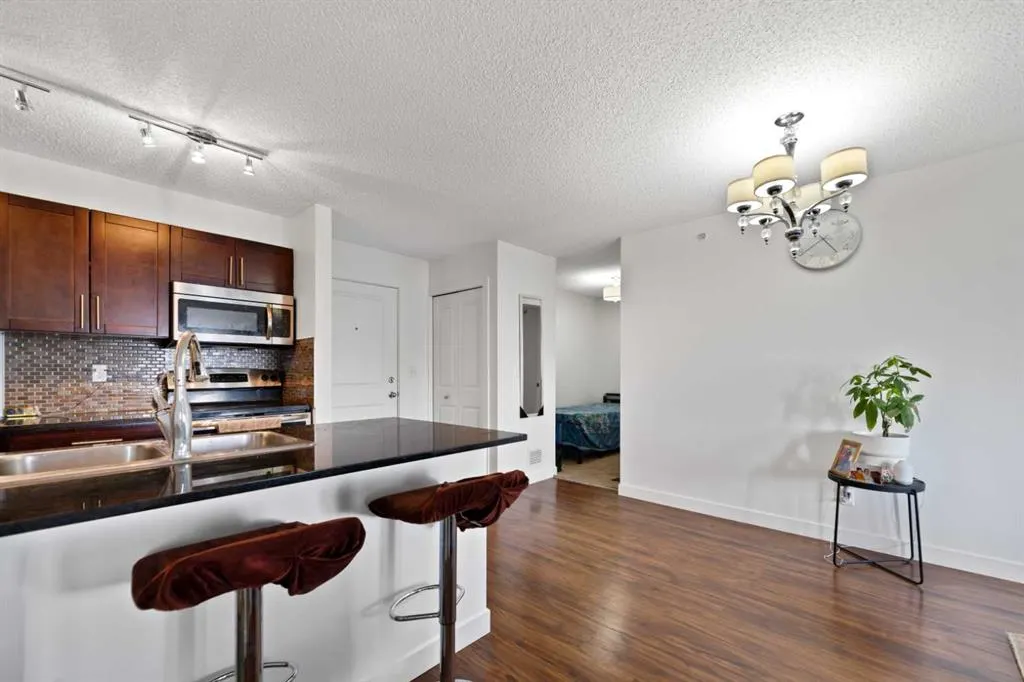 15 Saddlestone Way NE, #411