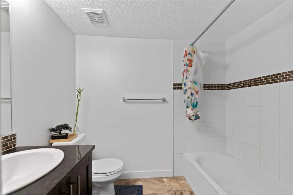 15 Saddlestone Way NE, #411