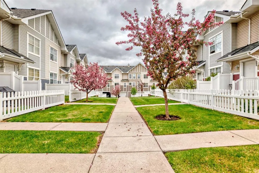 3262 New Brighton Gardens SE