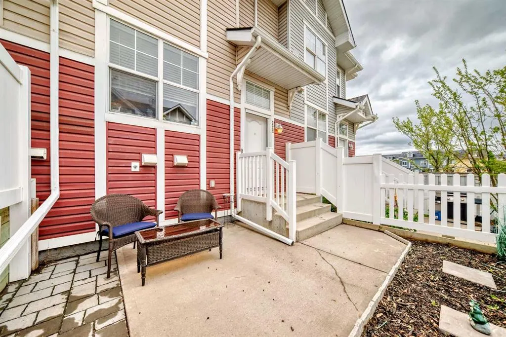 3262 New Brighton Gardens SE