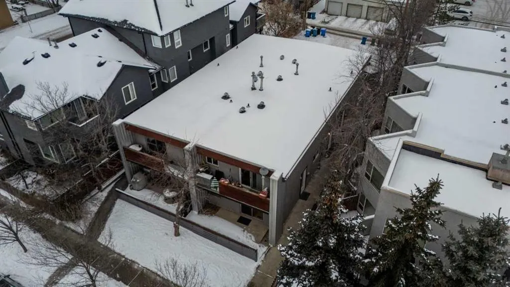 2044 35 Avenue SW, #1