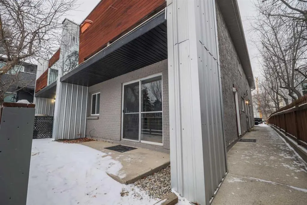 2044 35 Avenue SW, #1