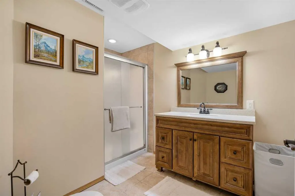 310 Riverside Garden NW
