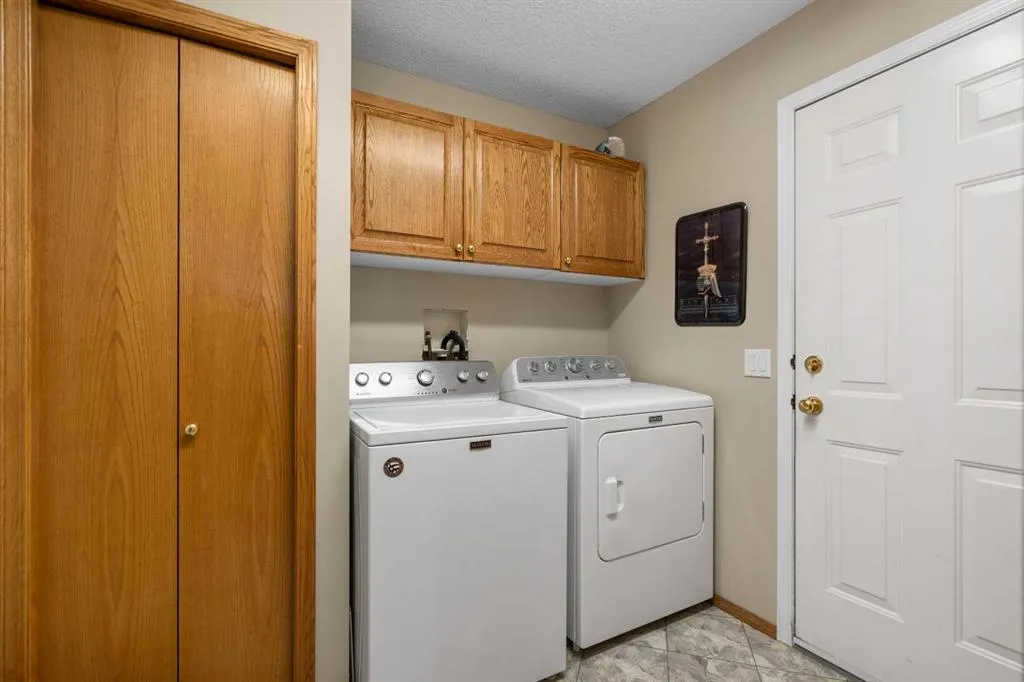 310 Riverside Garden NW