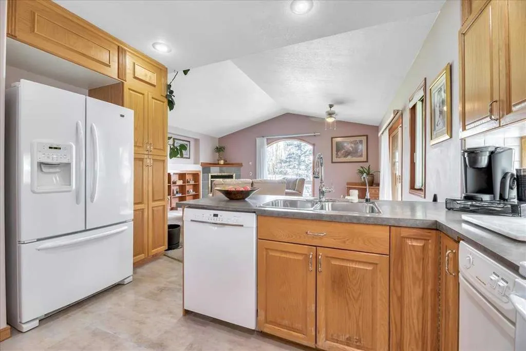 14 Grande Point Estates