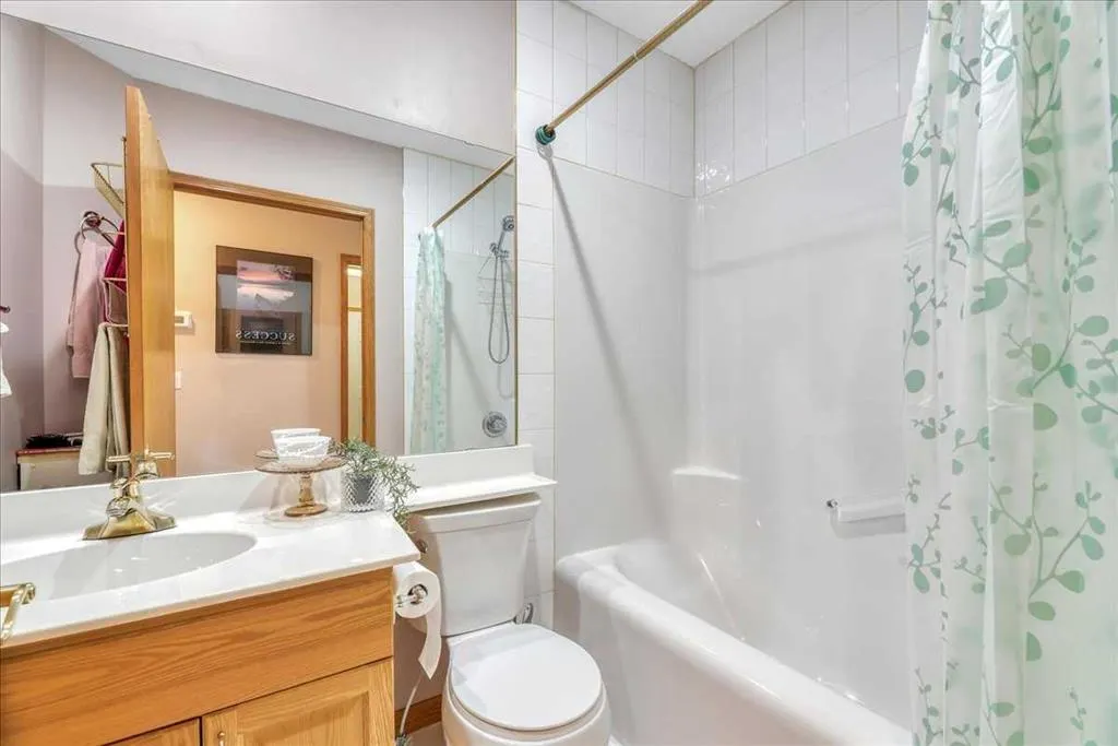 14 Grande Point Estates