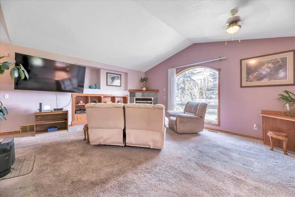 14 Grande Point Estates