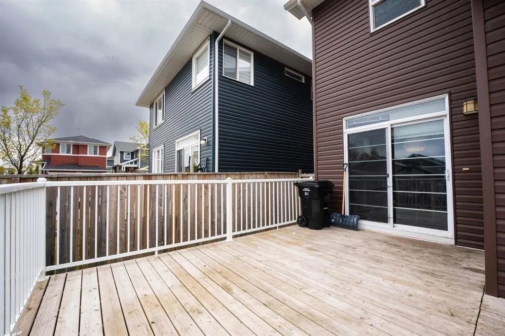 52 Redstone Park NE