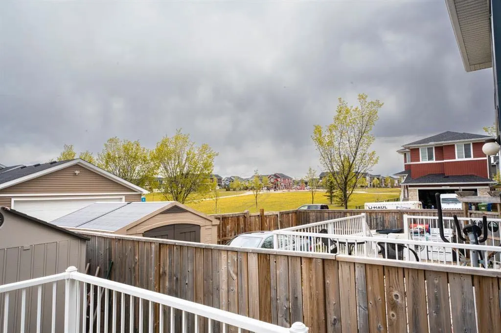 52 Redstone Park NE