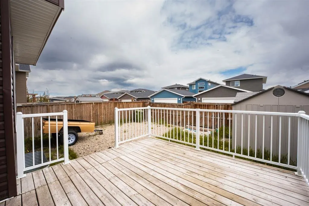 52 Redstone Park NE