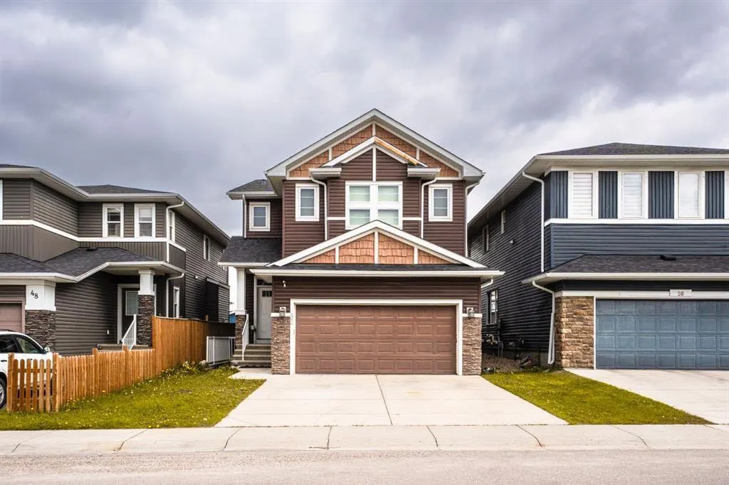52 Redstone Park NE
