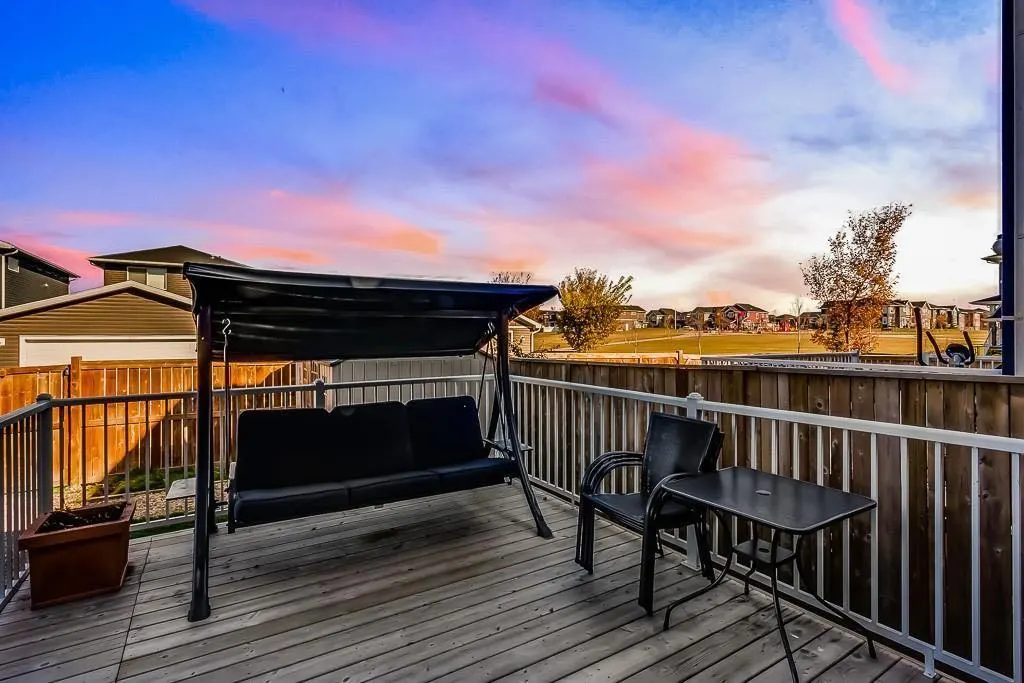 52 Redstone Park NE