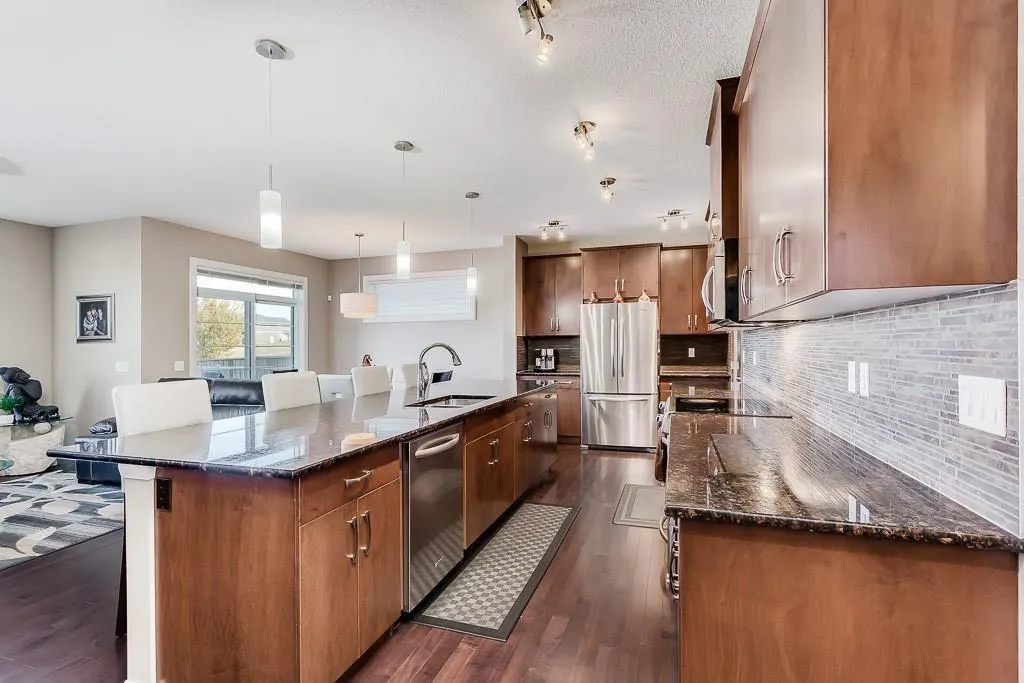 52 Redstone Park NE