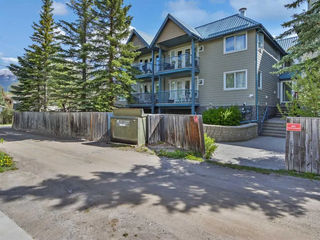 704 8TH Avenue, #12