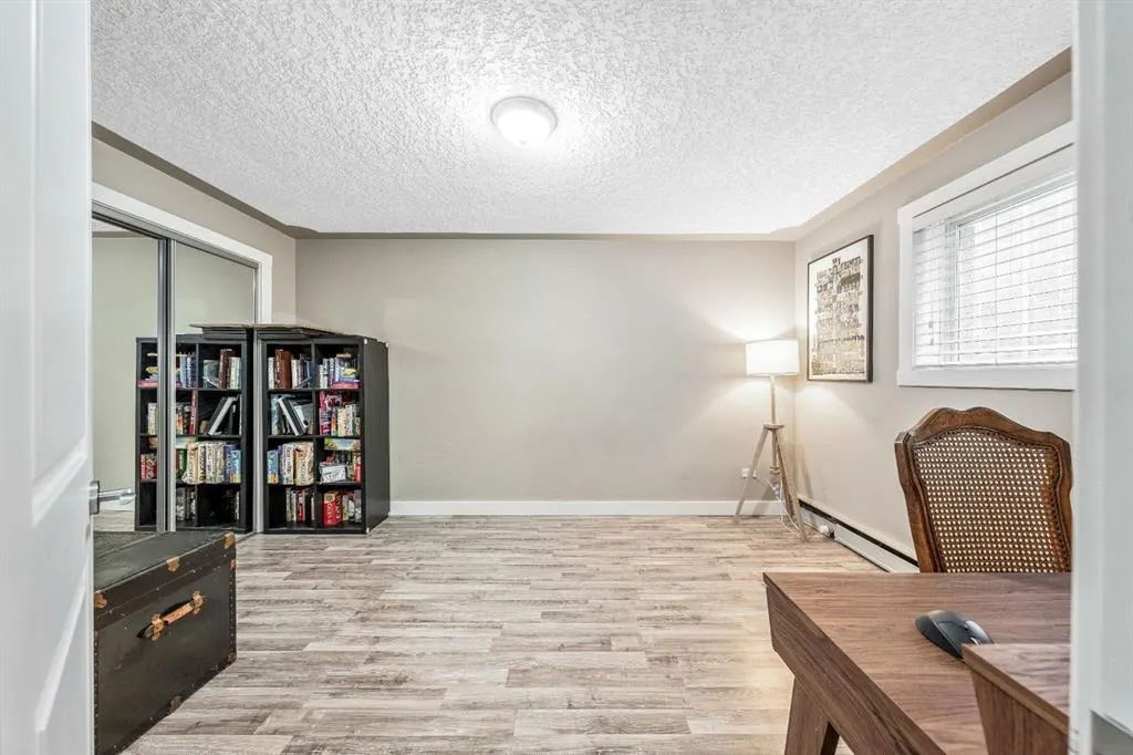 310 22 Avenue SW, #4