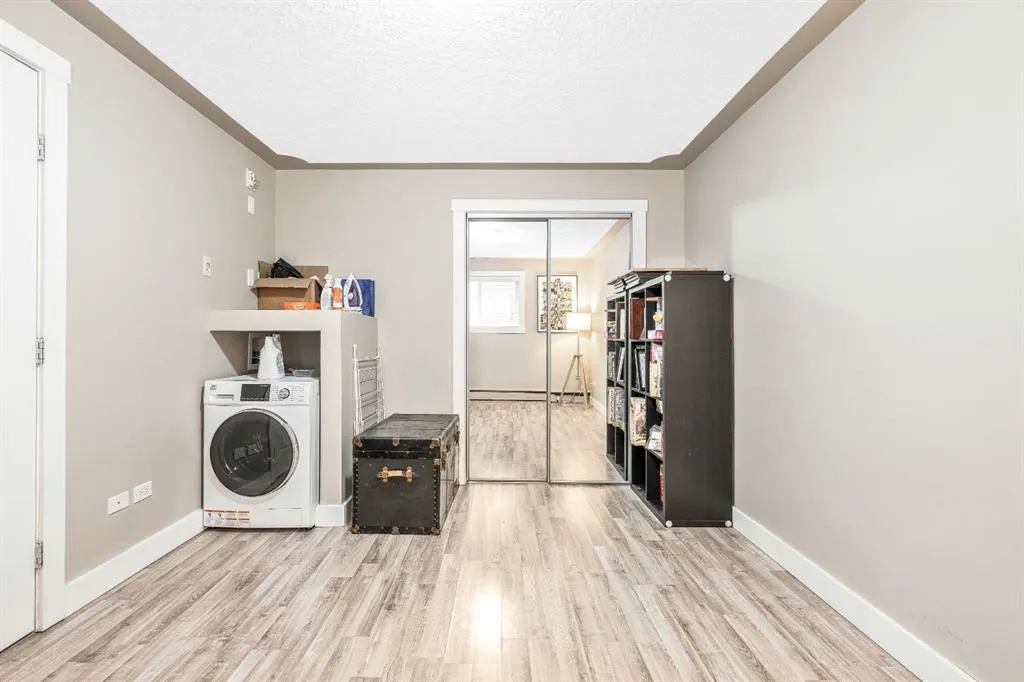 310 22 Avenue SW, #4